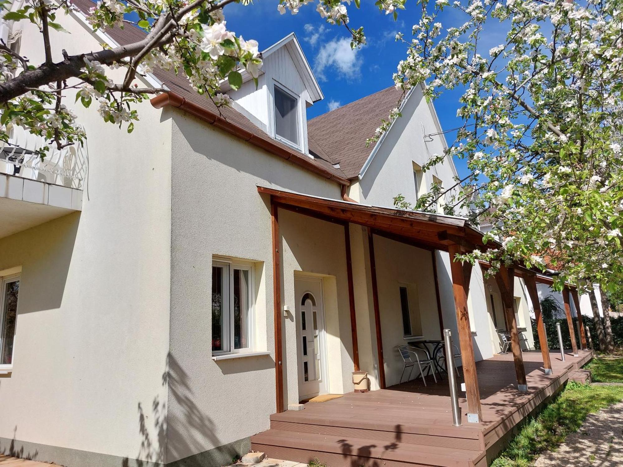 Bridgehaus Apartment Balatonfured Exterior photo